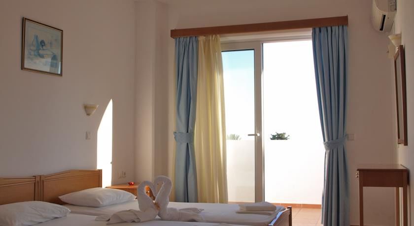 Eristos Beach Hotel Megalon Chorion (Tilos) Exterior foto