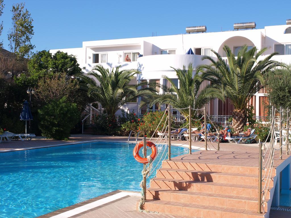 Eristos Beach Hotel Megalon Chorion (Tilos) Exterior foto